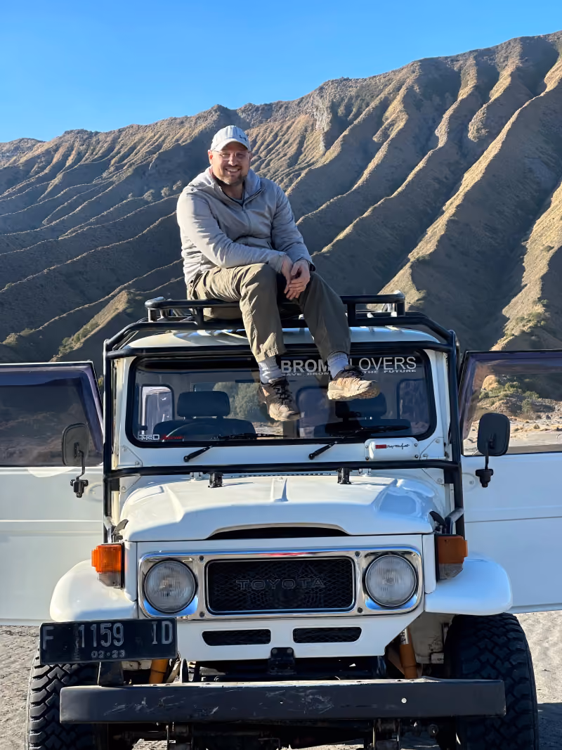 Jeep Provider Bromo image 1