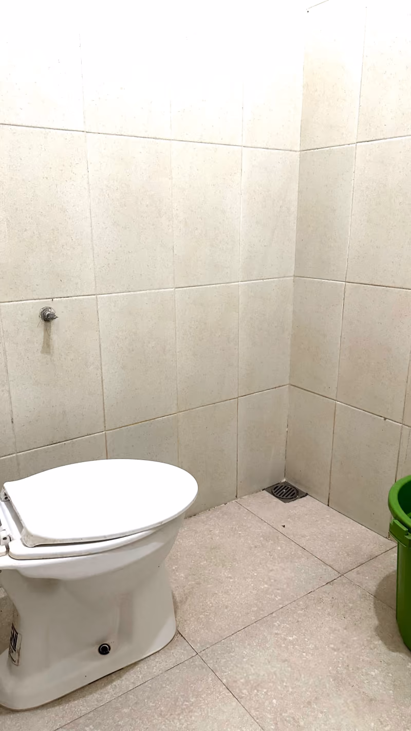 Jhose Villa 3 (Privat Room) image 12