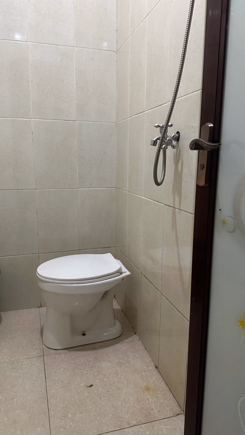 Jhose Villa 3 (Privat Room) image 13